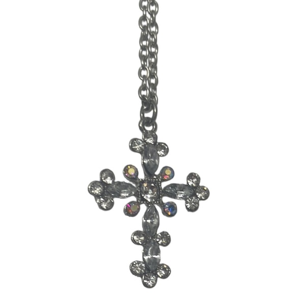 16inch Elegant Silver Cross Pendant Necklace - Picture 1 of 3